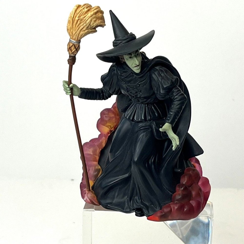 The Wicked Witch of the West 2007 Hallmark Keepsake Ornament Light/Voice Unboxed